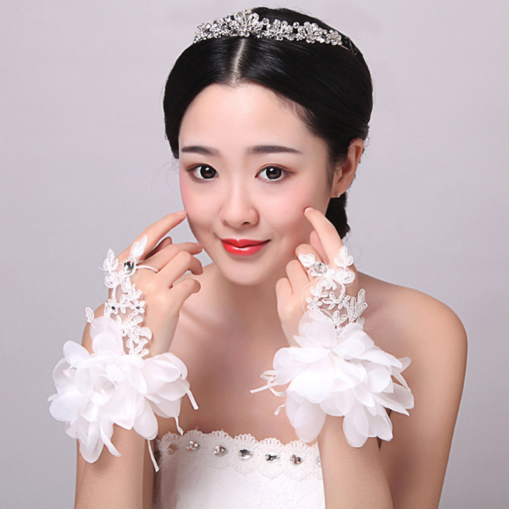 PALAY Women' Lace Gloves Elegant Bridal Fingerless Tulle Gloves Flower Banquet Bowknot Rhinestone Cuffs White Bridal Lace Satin Gloves (Short, multi2)