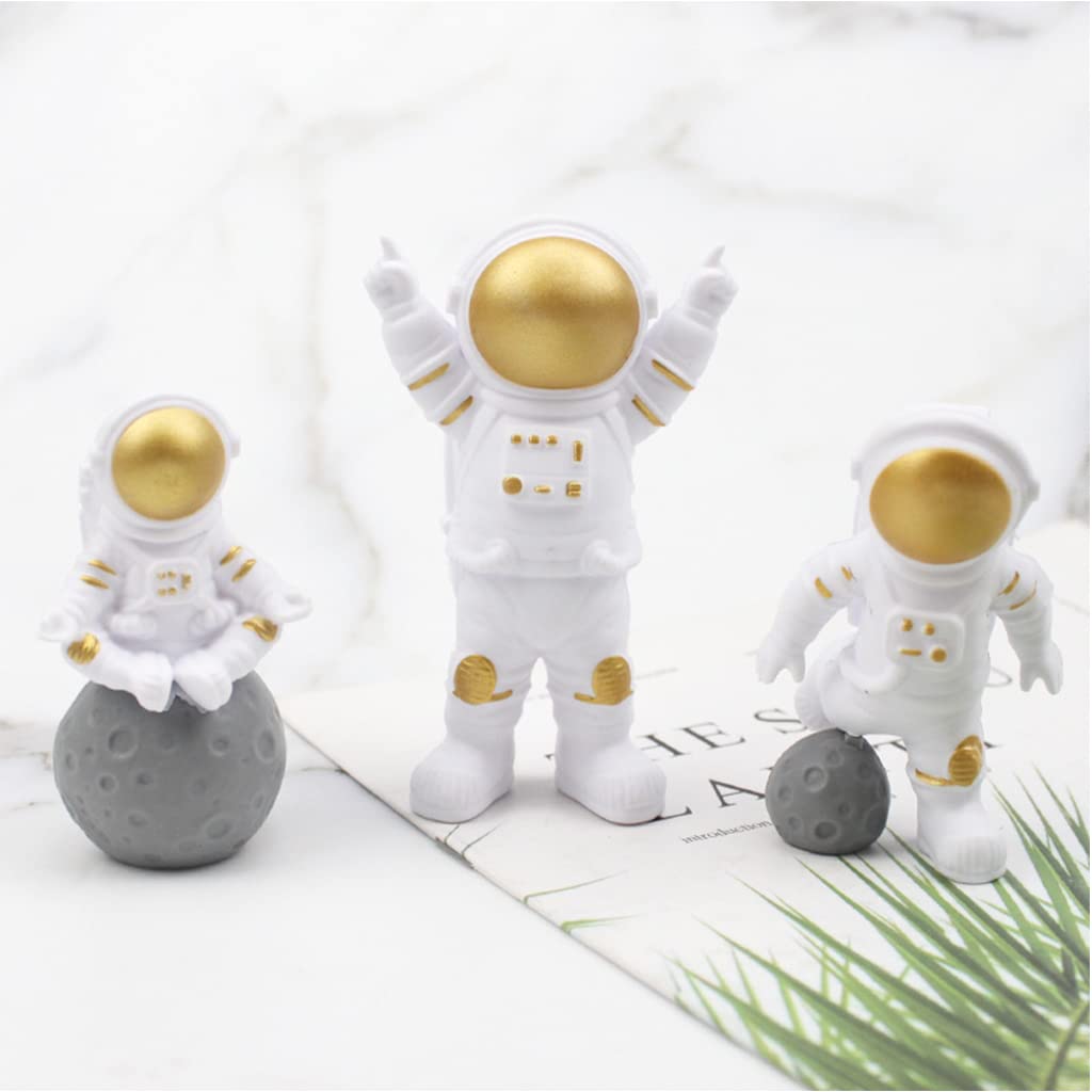 HASTHIP 3PCS Astronauts Figures Statues Decor, Ornaments Resin Outer Space Themed Decor, Spaceman Planet Sculpture for Desktop & Tabletop Decor, Gift for Space Lovers, Gold