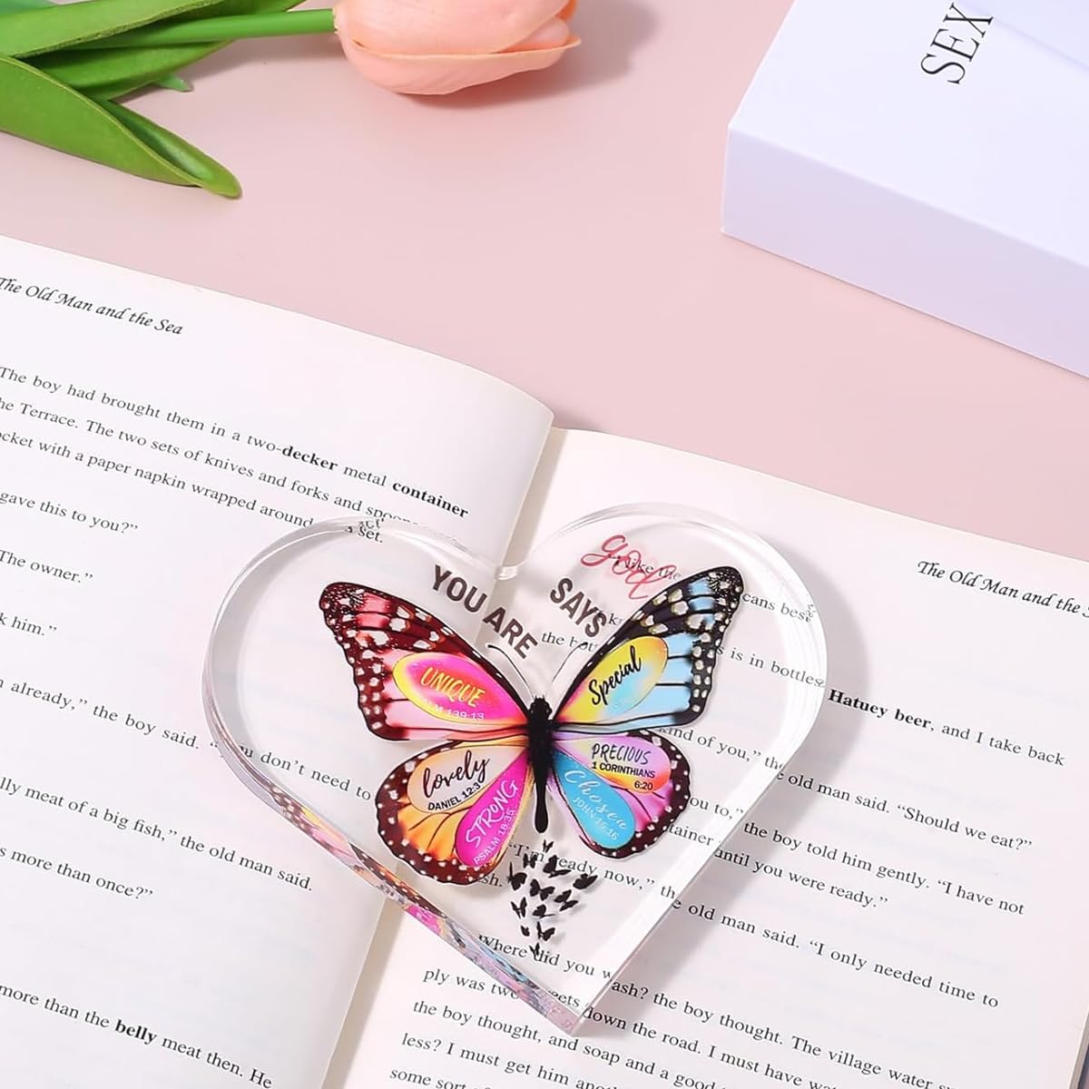 HASTHIP Inspirational Heart-Shaped Christian Desk Decor - Acrylic Butterfly Ornament with Uplifting Affirmations, Butterfly Inspirational Gifts for Friends, Religious Spiritual Gifts for Mom Girl
