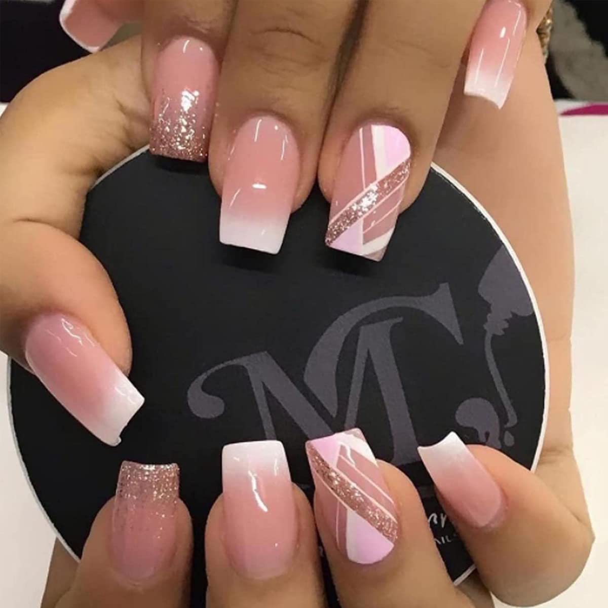 MAYCREATE 24pcs Press-On Gel Nails Nude Color French Nail Press on Gel Nail Nude Color French Fake Nails Full Cover Press On False Nails with Double Sided Adhesive Tabs