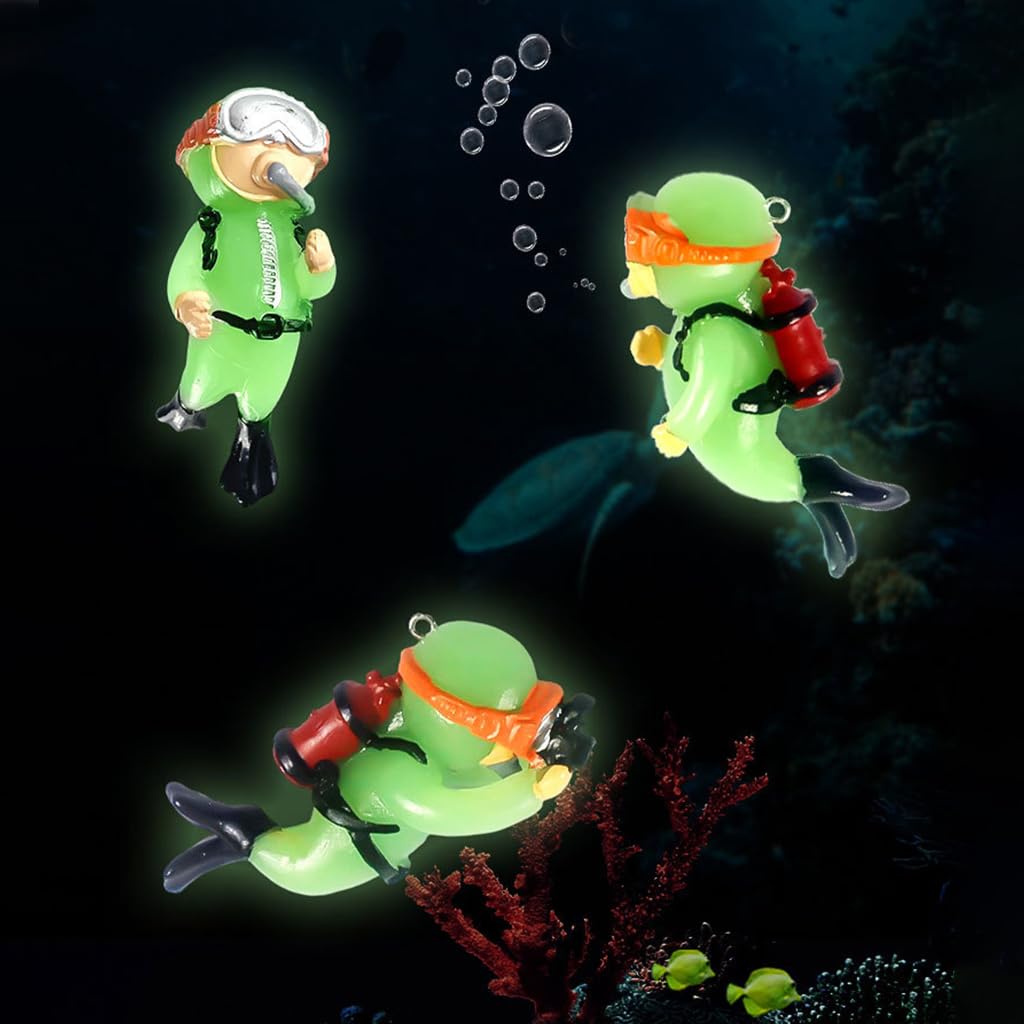 Qpets 2 Pcs Aquarium Floating Cartoon Diver Night Glow Resin Aquarium Decorative Items Fish Tank Aquarium Accessories All, Floating on Water Aquarium Decorative Item Ornament for Fish Aquarium