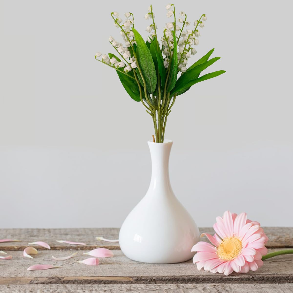 HASTHIP 6 Bundles Artificial Flowers, Lily of The Valley Flowers Plant Faux While Flowers Wind Chime Orchid Holding Bouquet Outdoor Bridal Wedding Bouquet for Home Garden Party Decoration
