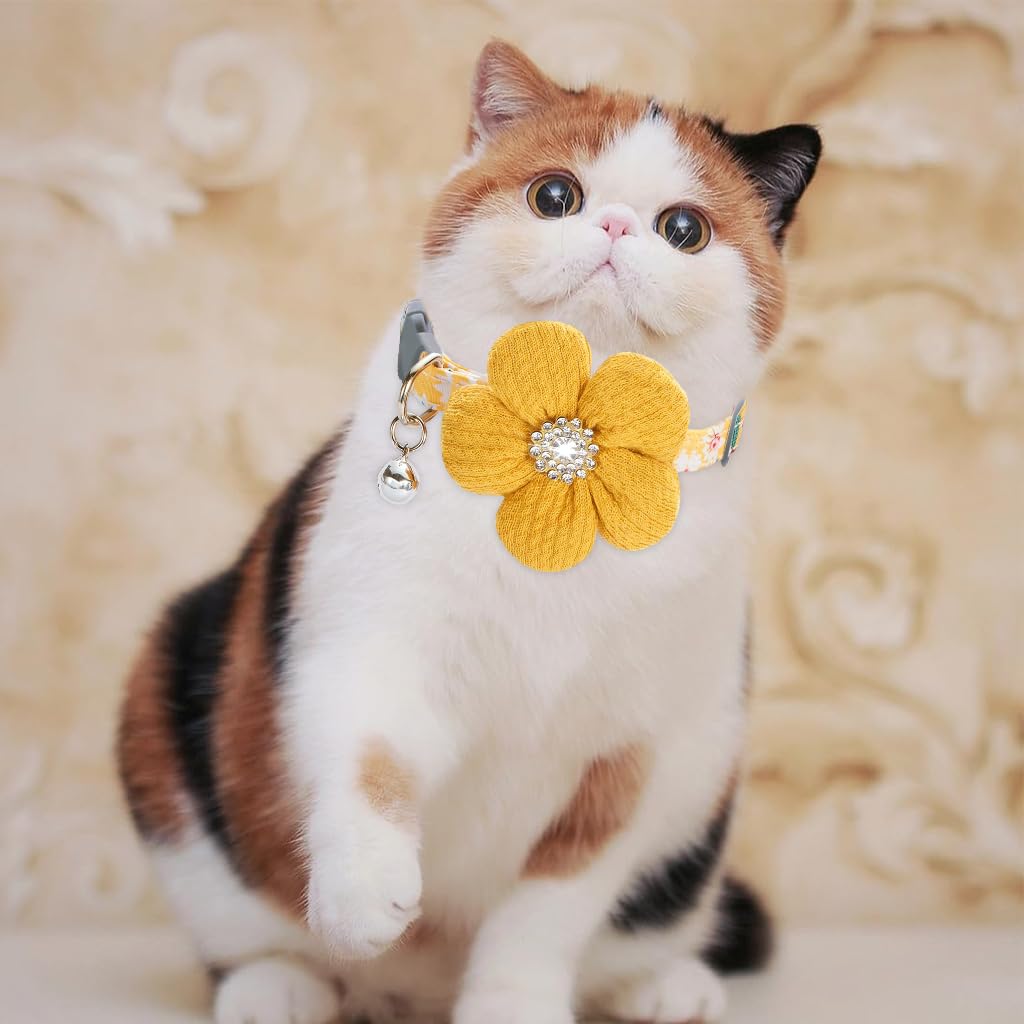 Qpets Yellow Cat Collar, Flower Cat Collar with Handcrafted Crochet - Quick Release Buckle, Plush for Comfort, Silver Bell Accessory