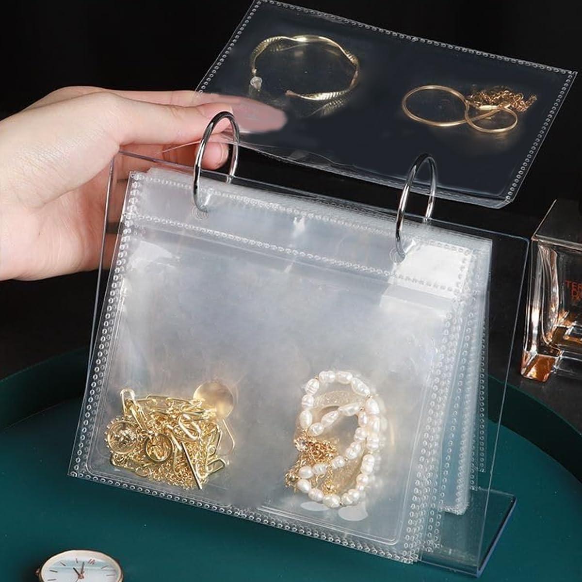 MAYCREATE Clear Acrylic Jewelry Organizer Stand for Women Girls with 30Pcs PVC Transparent Anti-oxidation Jewelry Storage Zipper Bag for Necklace Earrings Rings Bracelets