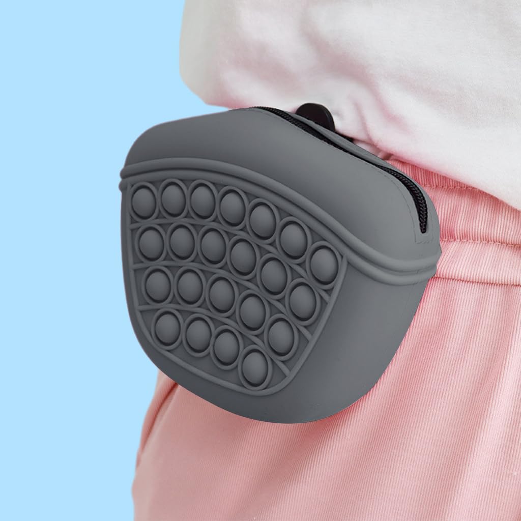 Qpets Silicone Dog Treat Pouch Portable Dog Food Bag Outdoor Dog Training Food Zipper Pouch with Attachable Buckle Treat Bag for Puppy Trainning Dog Walking