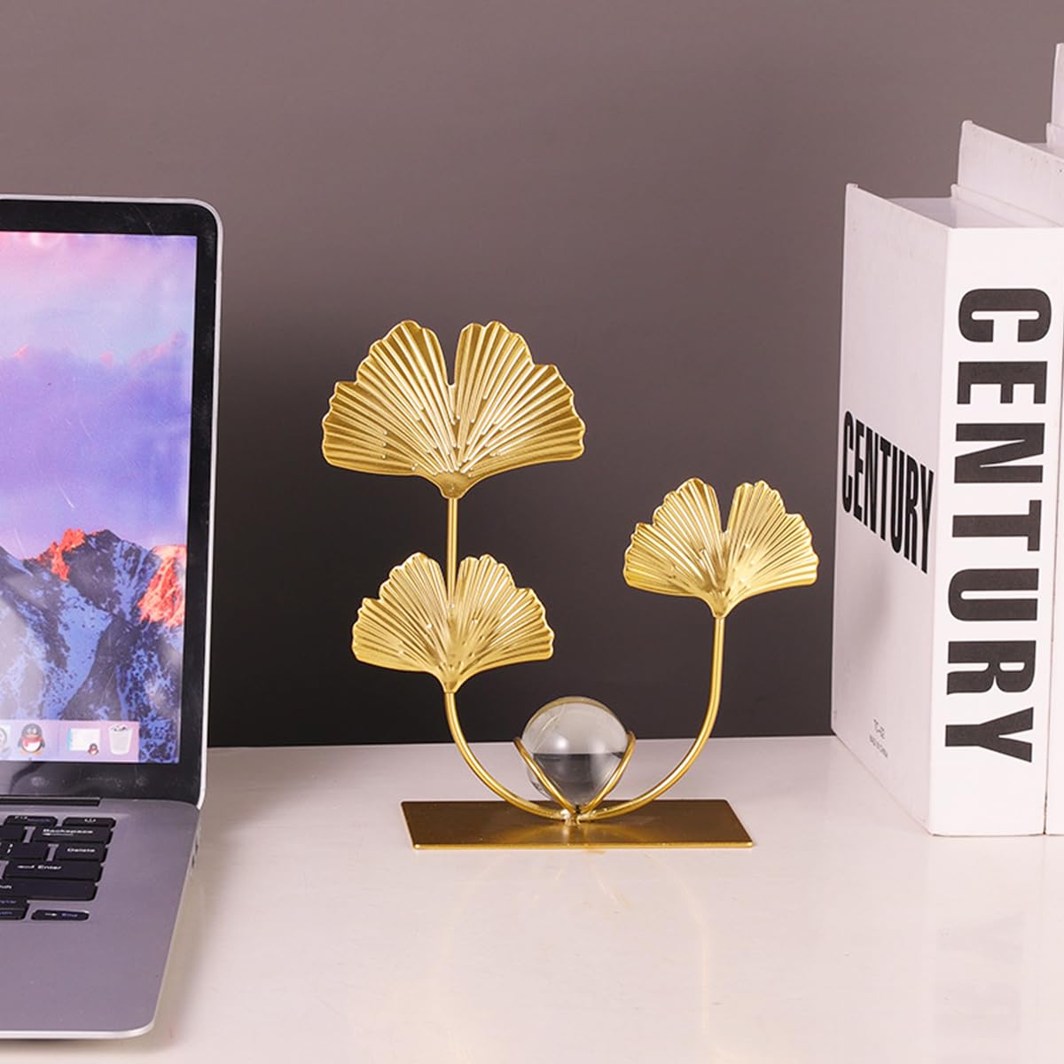 HASTHIP Golden Ginkgo Leaf Desk Decoration - Wrought Iron Ginkgo Leaf with Elegant Crystal Ball Centerpiece, Timeless Office and Home Decor, Housewarming Gift, 12x6x18cm