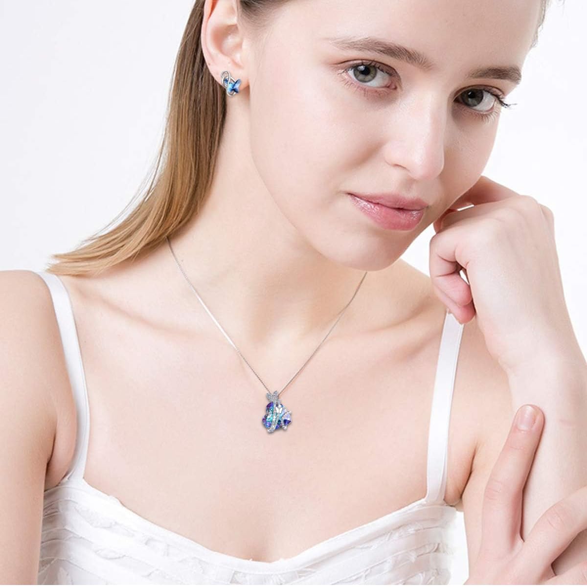 SANNIDHI Butterfly Necklace Chain Necklace Alloy Heart Pendant Butterfly Fantasy Dazzling Rhinestone Necklace for Girls Valentine's Day Gift Birthday Gift Jewelry Gift for Girls