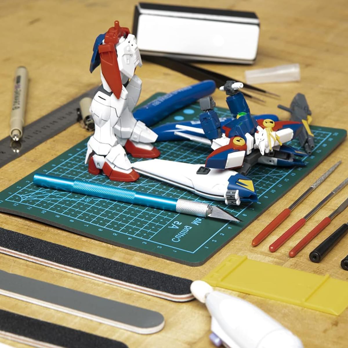 Serplex® 21Pcs Gundam Model Tools Kit with Box Multi-purpose DIY Hand Craft Tools with Screwdriver, Tweezers, Diamond File, Engraving Cutter, Scissors, Stainless Steel Ruler, Polishing File, More