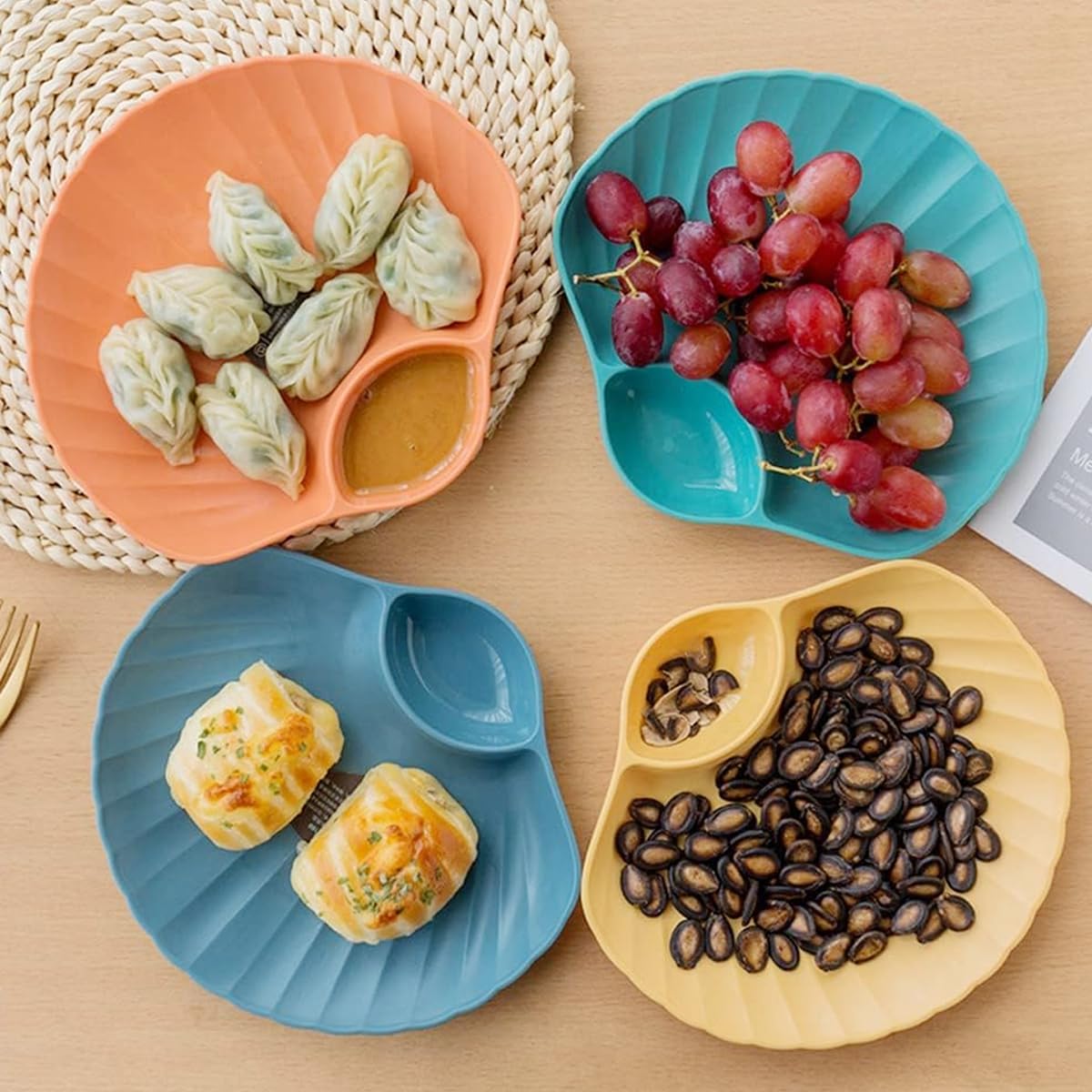 HASTHIP 8pcs Snack Serving Trays with Organizer Holder Creative Colorful Seashell Dumpling Tray with Dipping Sauce Compartment Multi Food Grade PP Serving Trays Food Plates for Chips, Sushi