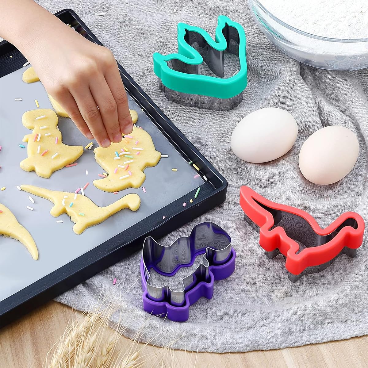 HASTHIP 8Pcs Dinosaur Cookie Cutters Set Stainless Steel Cookie Cutter Mold Fruit Slice Mold Cake Molds for DIY, Kitchen, Baking, Kids Dinosaur Theme Birthday Party Supplies Favors
