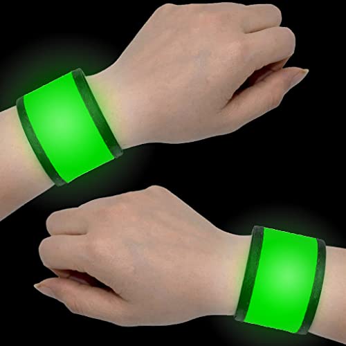 PATPAT® Glow in The Dark Bracelet 2PCS Light Toys for Kids Adults 35cm LED Glow Bracelets Light Up Wristbands Flashing Arm Wrist Bands for Party, Festival, Event, Night Running, Night Walking - Green