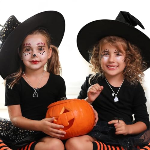 ZIBUYU® Friendship Necklace, Friendship Couple Necklaces Cartoon Ghost Necklace Black & White Magnetic Heart Charm Kawaii Little Ghost Charm Necklaces, Gifts for Best Friend Girl 3 PCS
