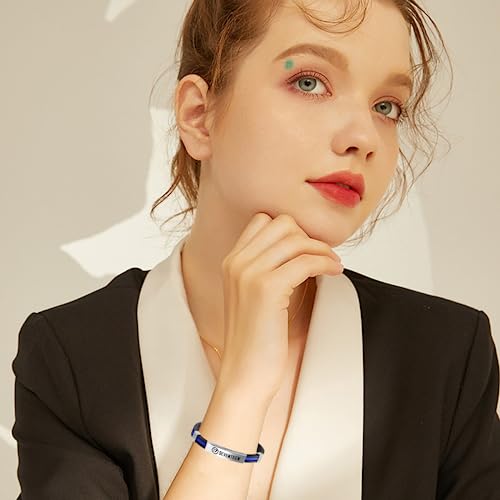 SANNIDHI Kpop SEVENTEEN Bracelet, Silicone SEVENTEEN Fans Gift Merchandise Bracelet for Women Men Girls, Stylish Stainless Steel Charms with Engraved SEVENTEEN Mark