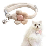 Qpets® Cat Collar, Pet Collar Cute Flower Cat Collar with Bell, Lovely Cat Collar Quick Release Adjustable Cat Collar Soft Plush Collar Cat Gift, Beige
