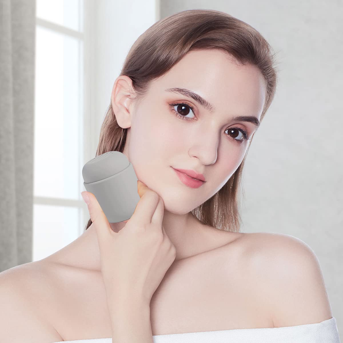 MAYCREATE Beauty Blender Case for Travel and Home Use with Breathable Lid Design | 58×58×75mm Silicone Grey Container