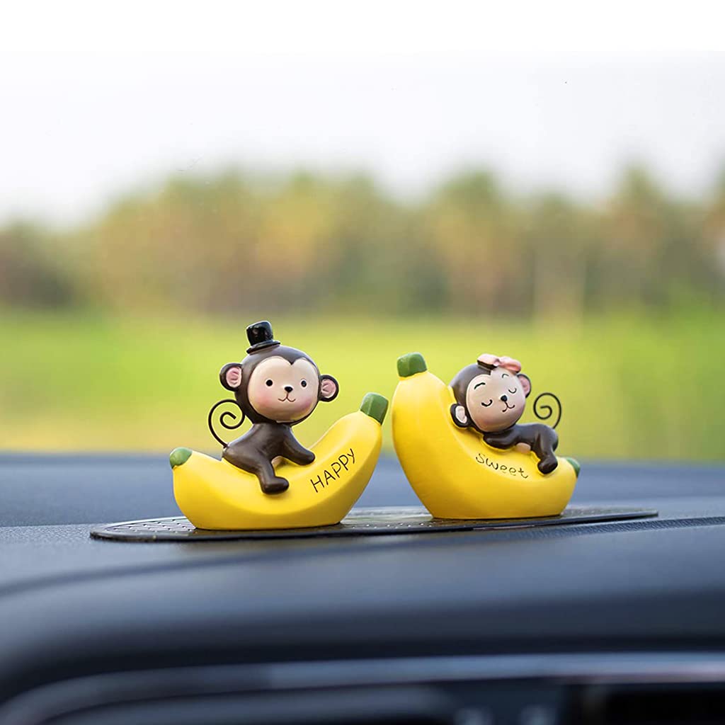 ZIBUYU 1 Pair Cute Resin Couple Monkey Banana Car Resin Decoration Car Dashboard Toy Desk Decoration Lovely Dashboard Toys Gift Car Interior Decoration Desk Decoration