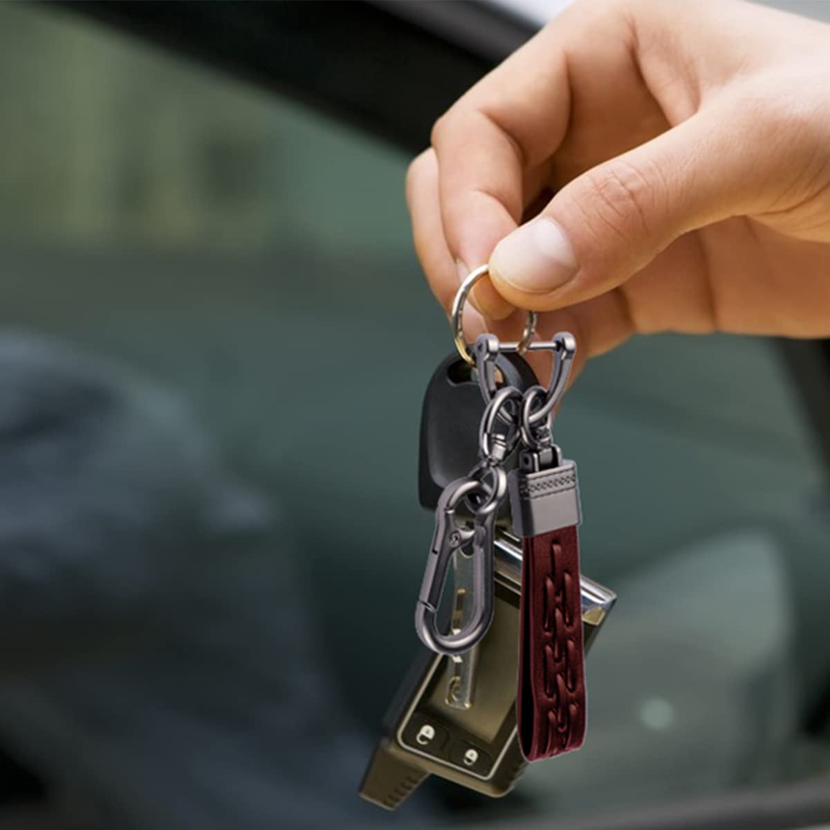 ELEPHANTBOAT Car Key Chain for Universal Keys with Screw Fixed Design and Gold Alloy Buckle