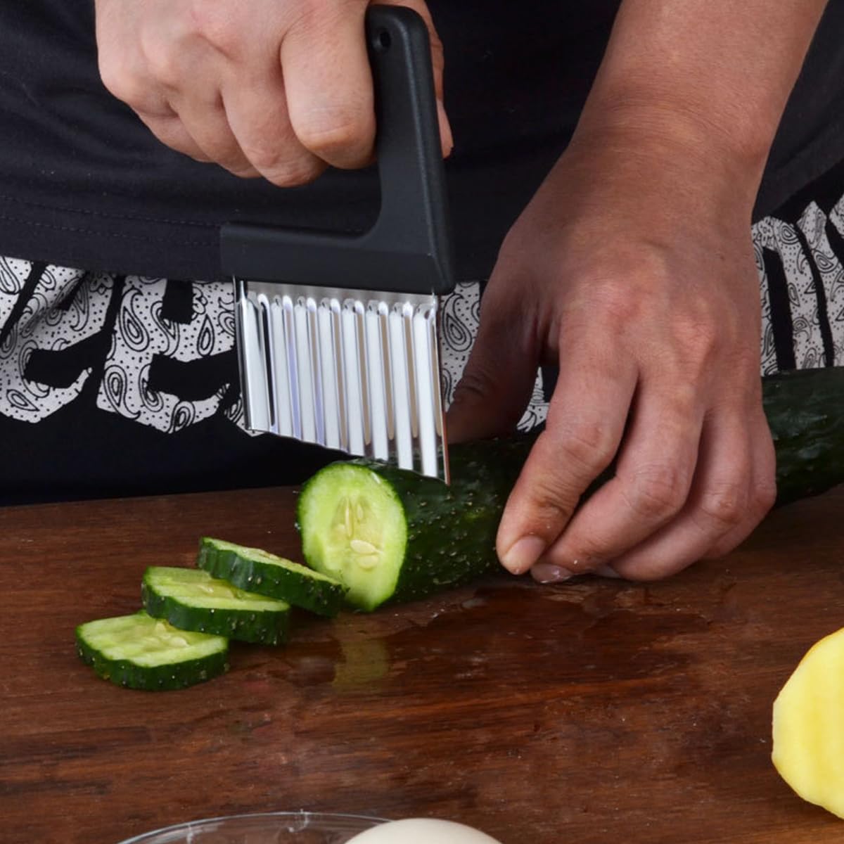 Supvox Crinkle Cutter Knife for Potatoes and Vegetables with Corrugated Blade | 1 Pcs Stainless Steel Kitchen Tool