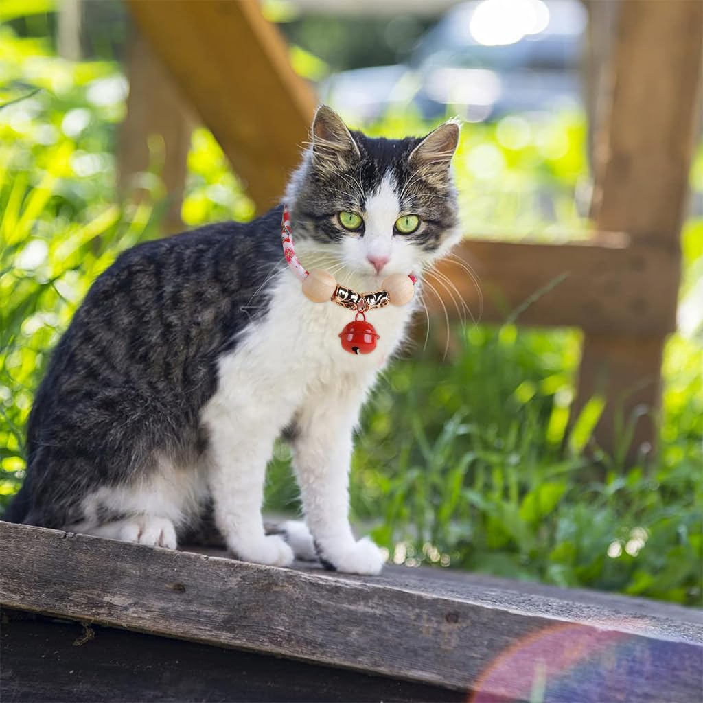 Qpets® Cat Collar with Red Bell, Cute Cat Collar Adjustable Cat Collar Flea Prevention Cat Collar Natural Pet Friendly Camphor Wood Balls