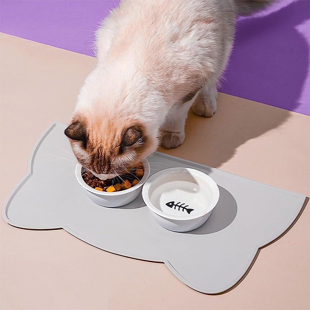 Qpets® Pet Feeding Mat, Dog Feeding Mat Cat Food Mat Silicone Dog Food Mat for Easy Feeding and Cleaning, Anti-slip Silicone Floor Food Mat Floor Food Tray (Grey, 44*24cm)