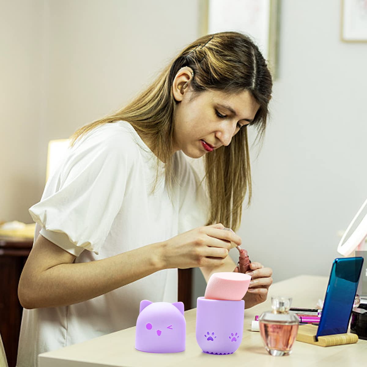 MAYCREATE Makeup Sponge Holder for Travel with 9×5.7×5.7 cm Case featuring Breathable Open Work Design | Purple Silicone Organizer