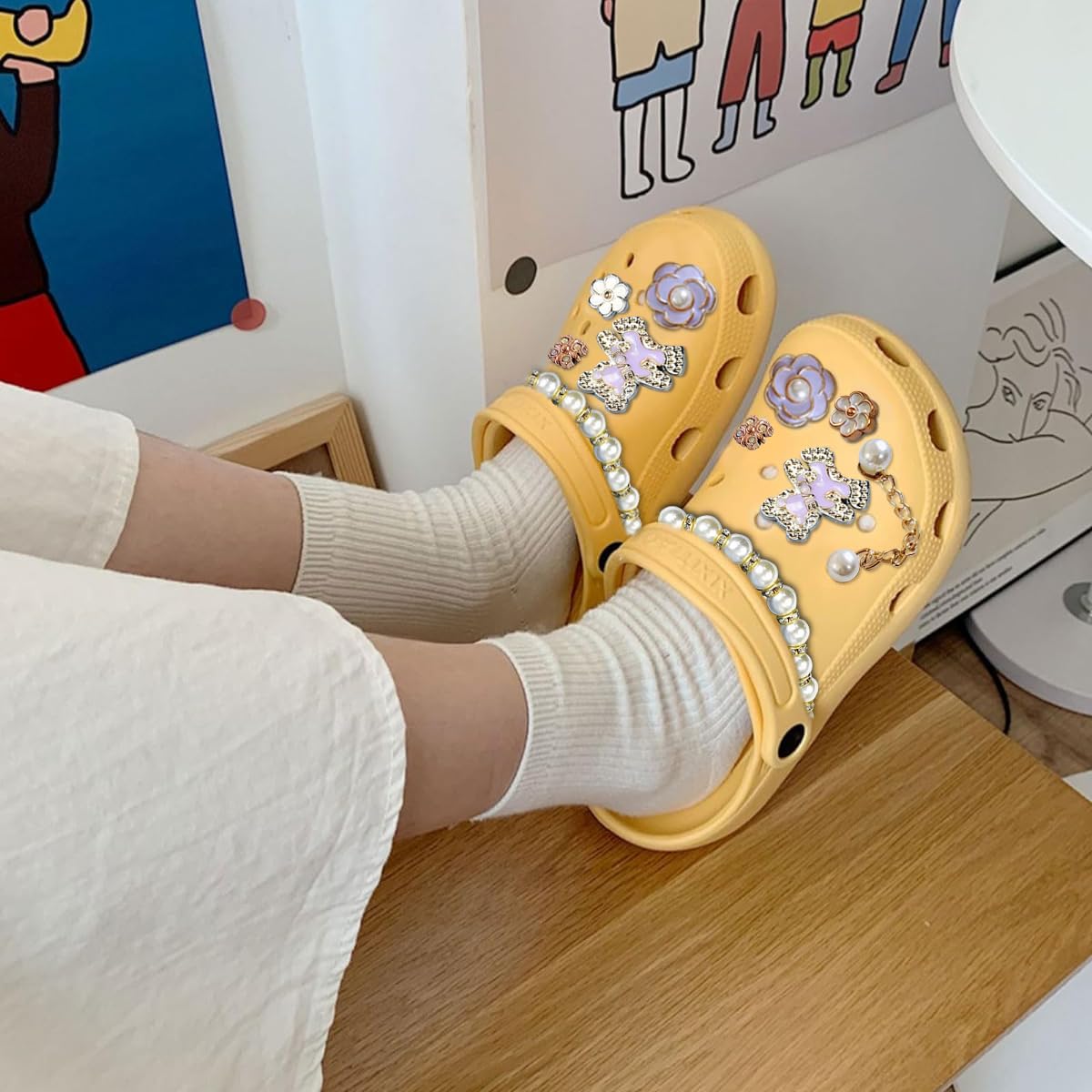 HASTHIP Shoe Charms for Clogs with 12 Zinc Alloy Pieces and Pearl Chain Designs | Women DIY Accessories