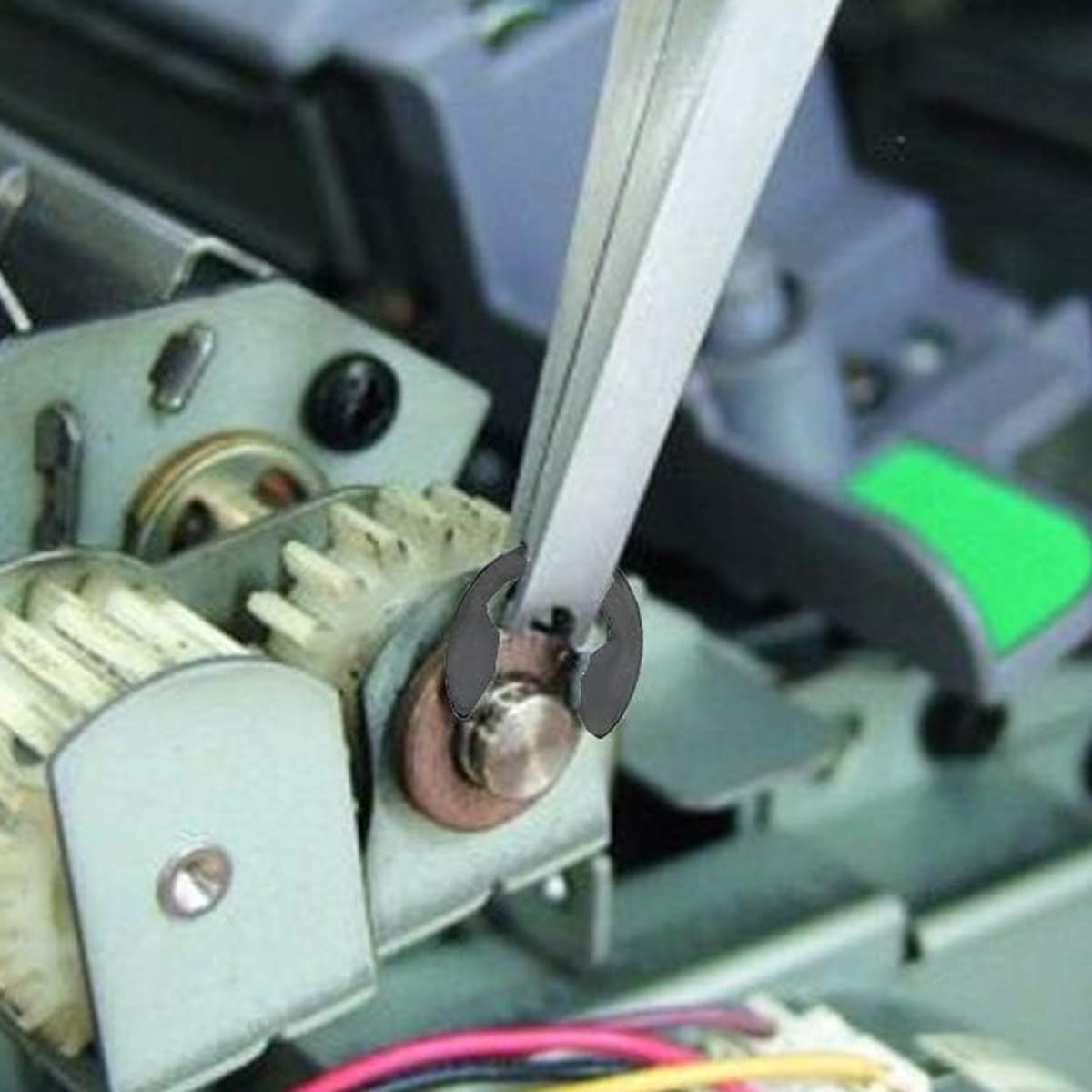 Serplex Circlips Set for Mechanical Repairs with 324 pcs 24 Sizes Carbon Steel | Organized Storage Box