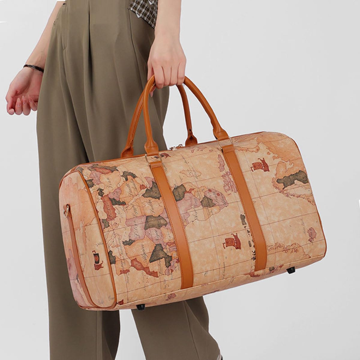 PALAY Tote Bag for Travel with 48x24x30cm Capacity featuring Removable Strap and Waterproof PU | World Map Retro Print