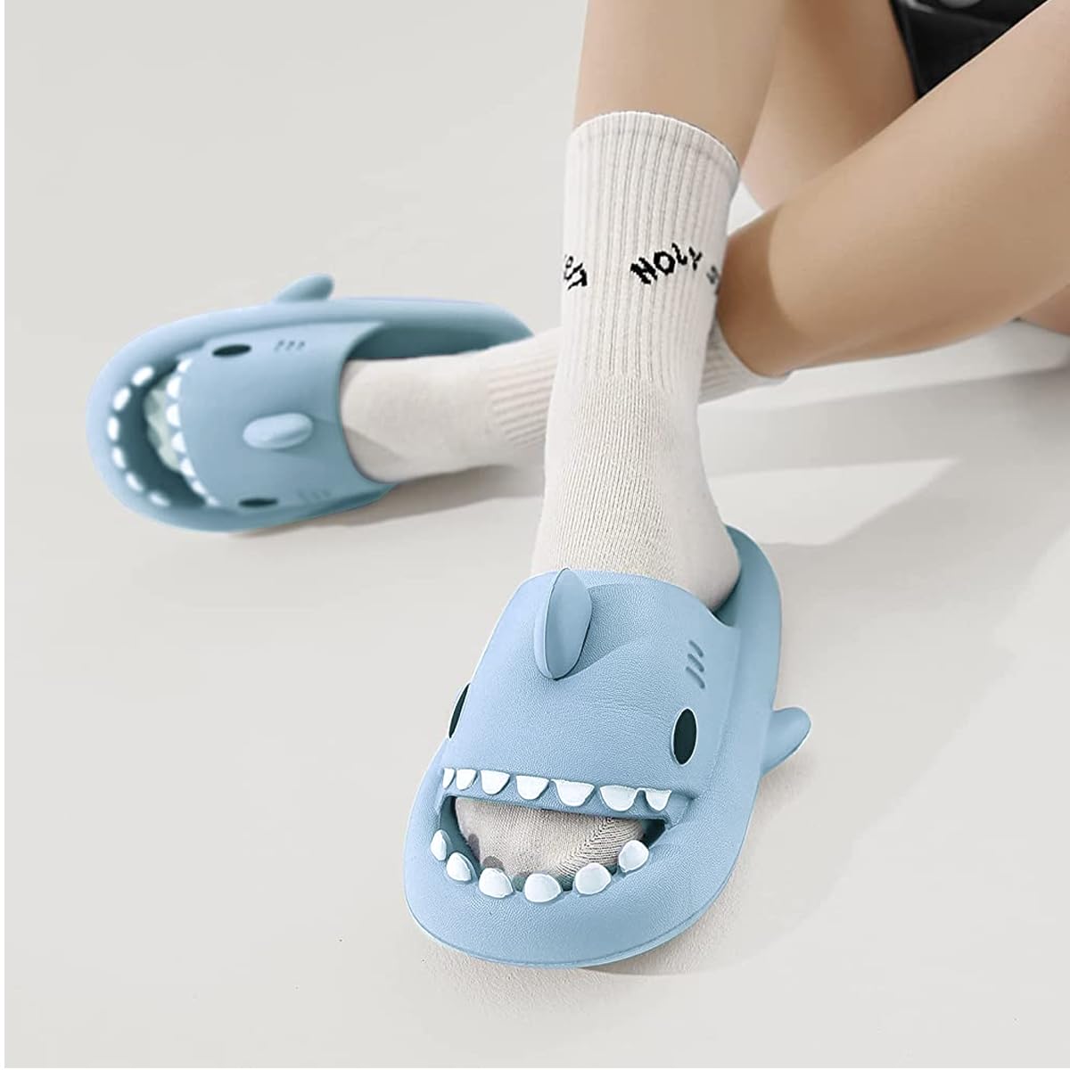 GUSTAVE® Cartoon Shark Slippers for Women Cute EVC Anti-slip Slippers for Men Novelty Couple Slipper with Cushioned Thick Sole for Home, Bathroom, Beach, Pool (UK 9-10)