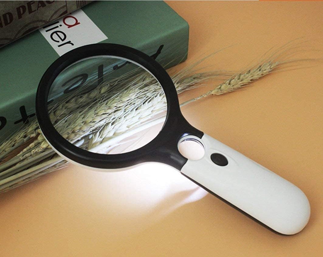 ZIBUYU Handheld Magnifier with 3 LED Lights and 3X & 45x Lenses | Ideal for Reading