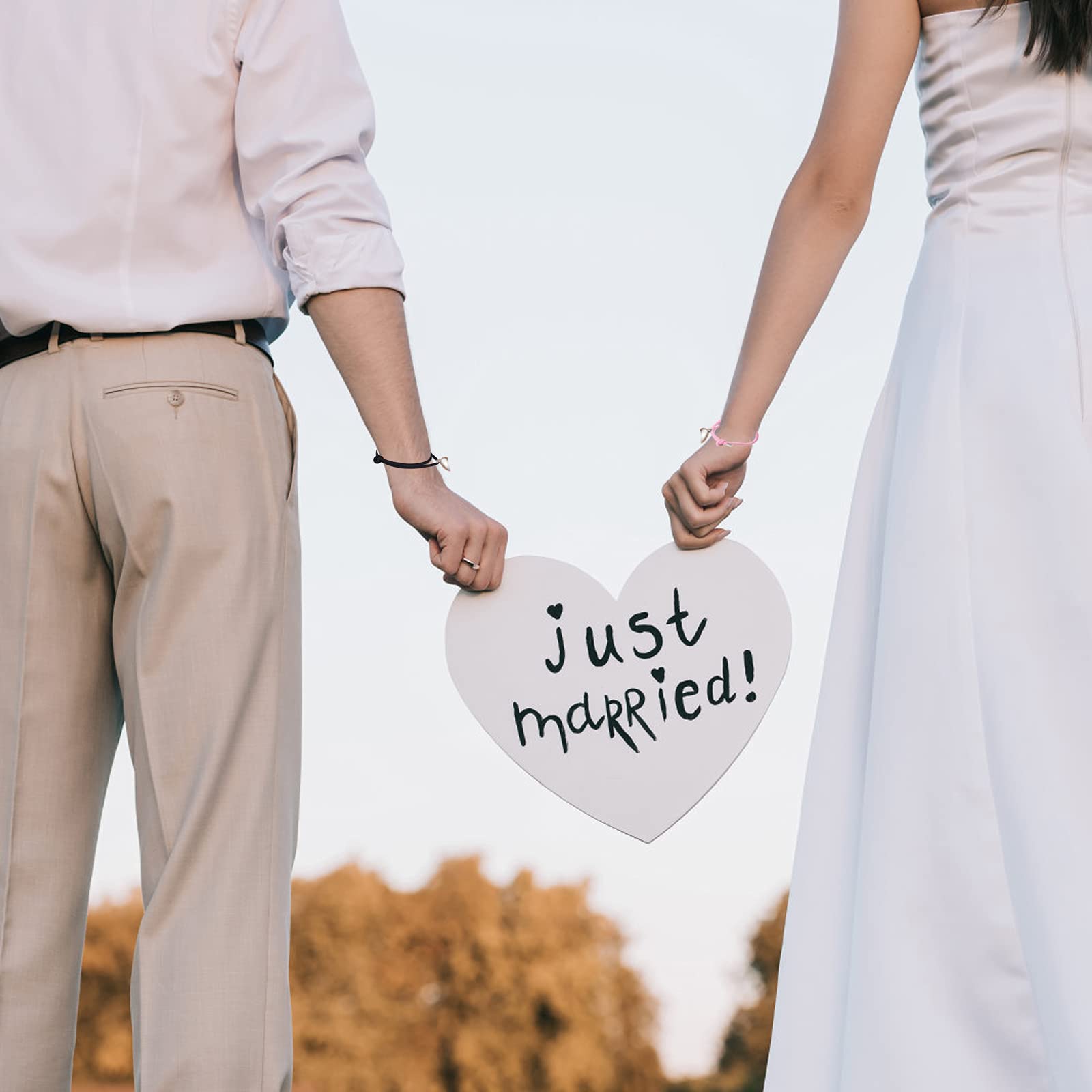 MAYCREATE Friendship Bracelets for Couples with Magnetic Heart Pendants and Adjustable 14–26 cm Rope | Velvet Gift Bag for Him and Her