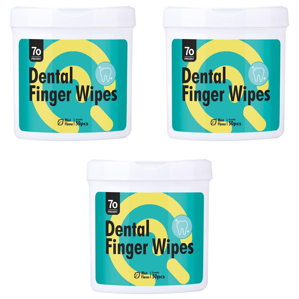 Qpets Teeth Cleaning Wipes for Pets with 50 Sheet Finger Design | Aloe and Mint Fresh Breath Care