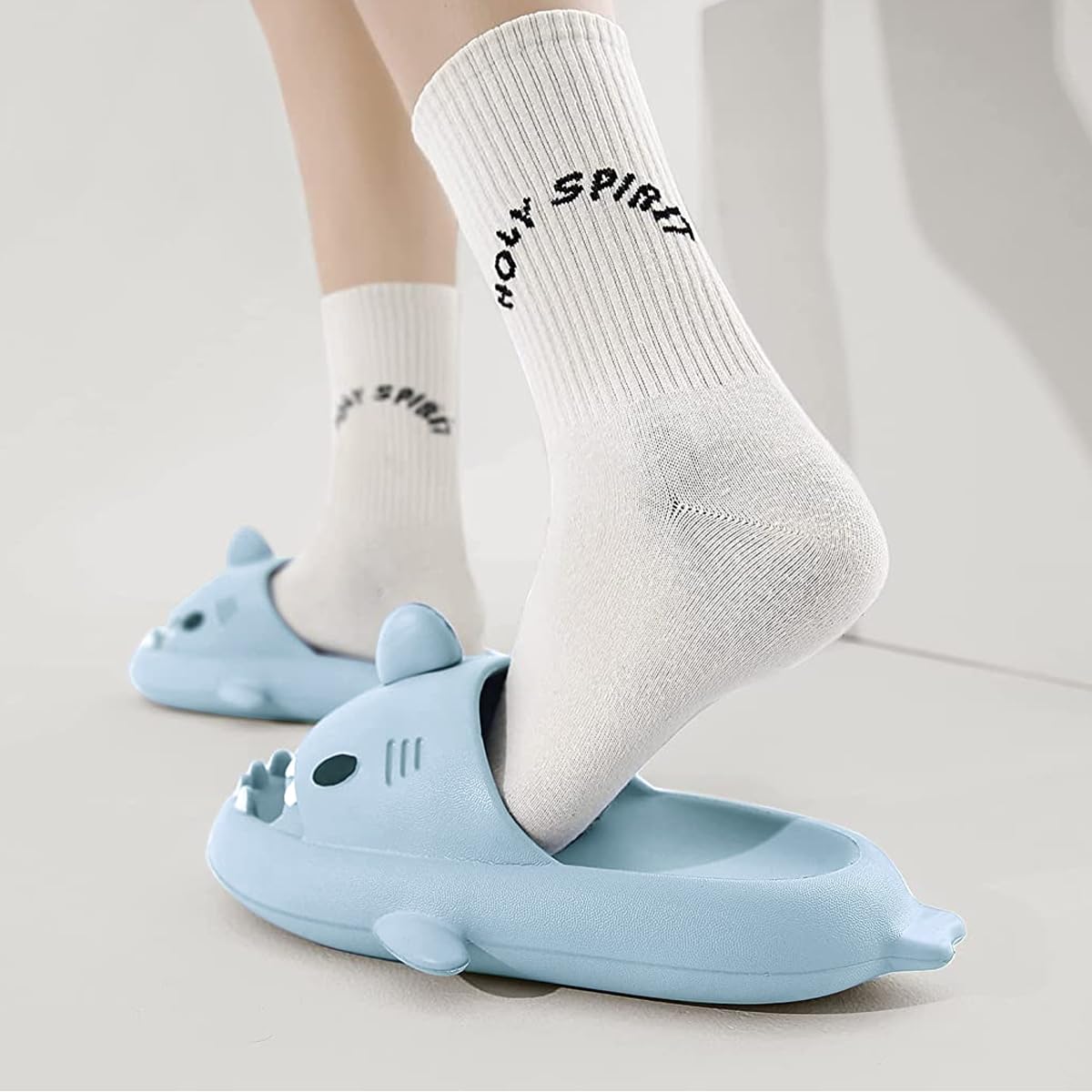 GUSTAVE Cartoon Shark Slippers featuring 4cm EVA Cushioned Sole for Home & Beach Use | UK 9-10