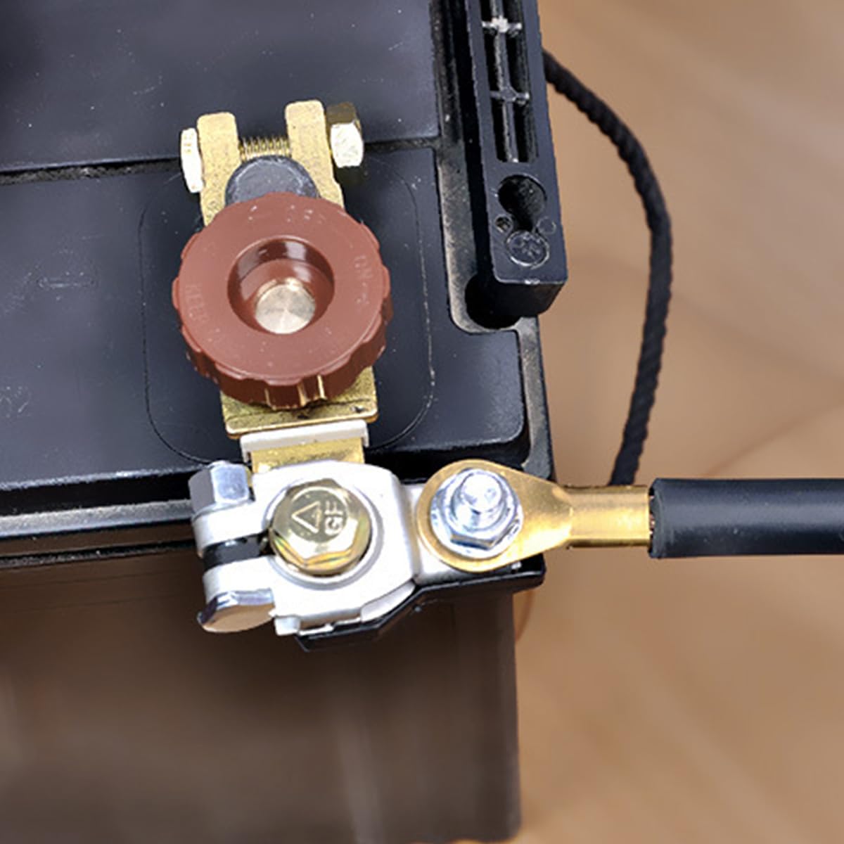 STHIRA Battery Disconnect Switch for Car Truck Marine RV with 12V 125A Twist Knob & Pure Copper Construction