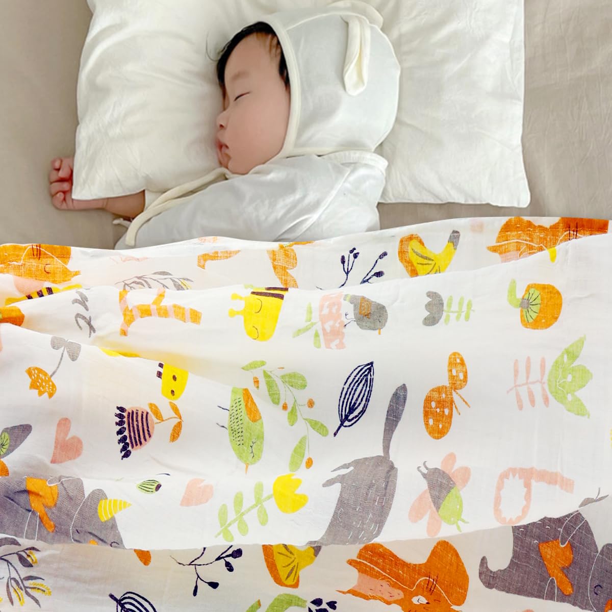 SNOWIE SOFT® Baby Towel For New Born, 4pcs Cartoon Swaddle For New Born Baby 43.3 Inches Square Muslin Cloth For Baby Soft Print Baby Blankets Newborn 0-1 Years Old Kids (Suggested For Below 80cm )