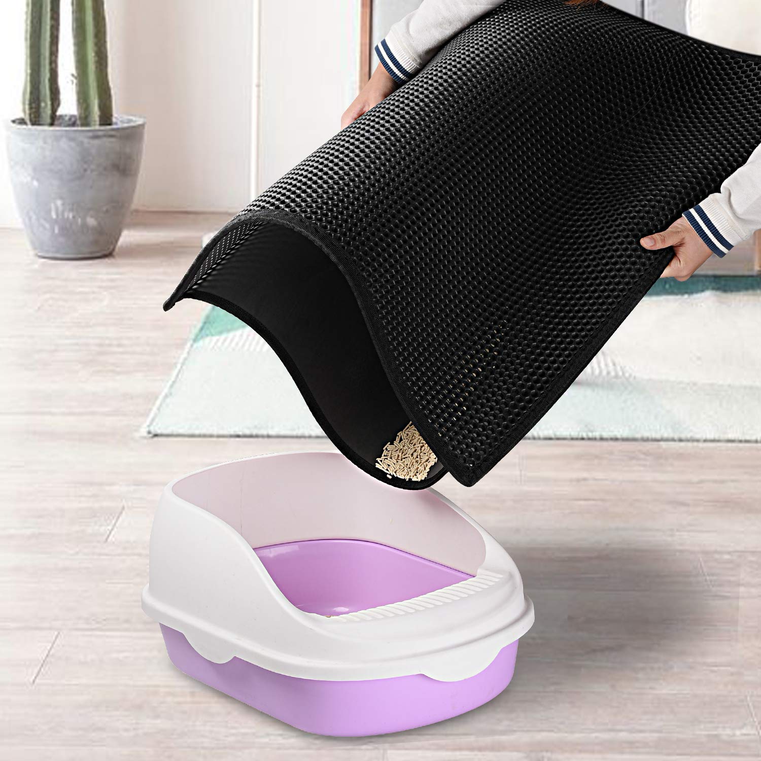 Qpets Cat Litter Mat for Litter Box with Double Layer Honeycomb Design 45×60 cm Black Eva