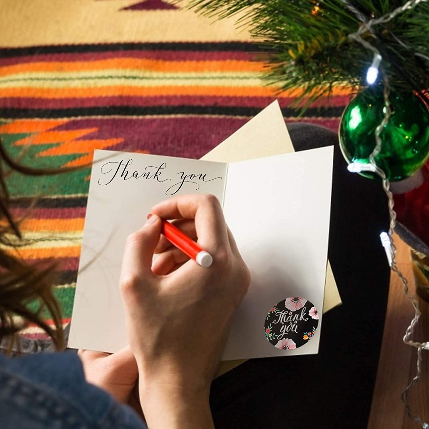 HASTHIP Thank You Stickers Roll for Envelopes and Gift Boxes featuring 500 pcs 2.5 cm Gold Foil Floral Labels