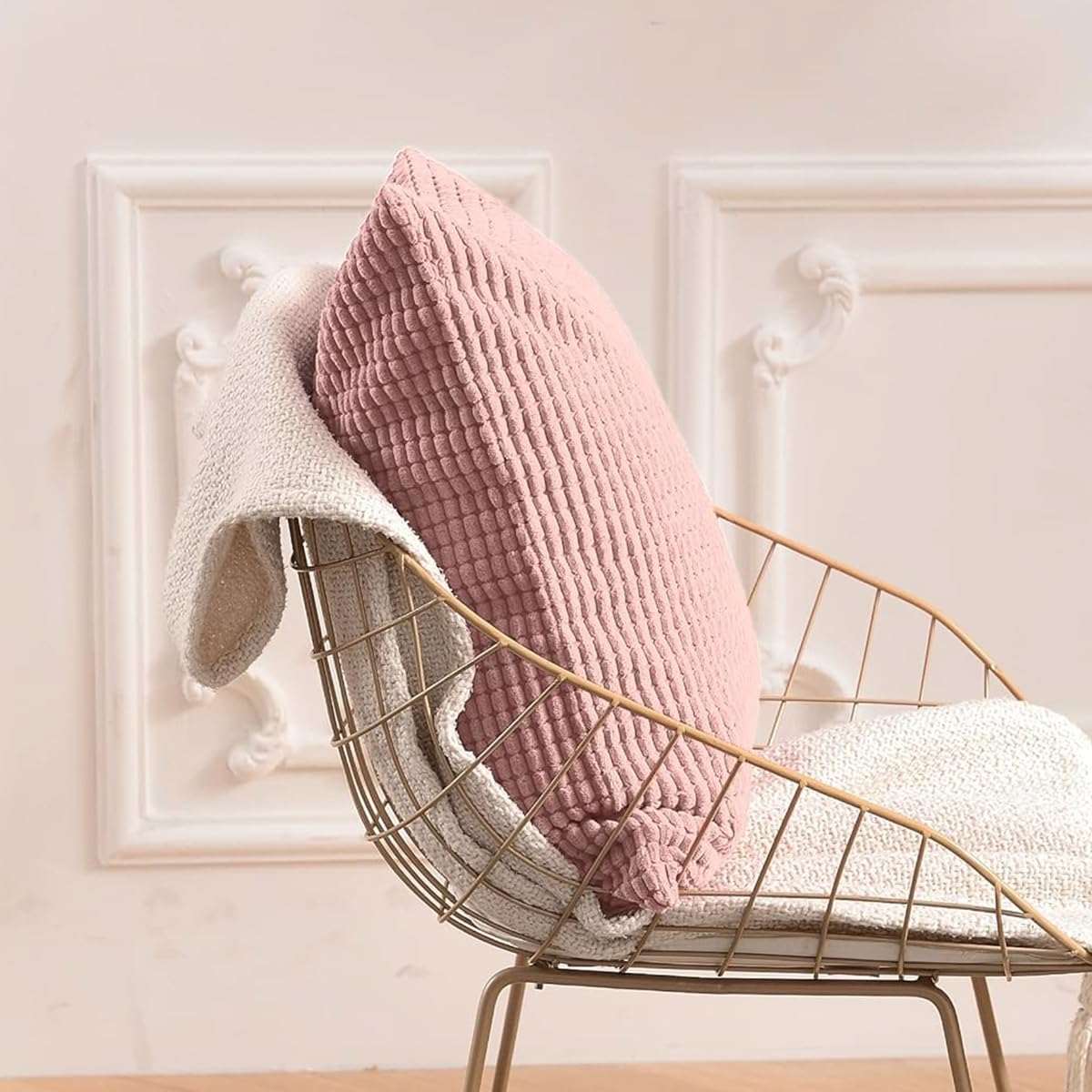 Zibuyu Cushion Covers for Decorative Throw Pillows with Hidden Zipper 16x16 in Pink | Soft Polar Fleece Pillowcases