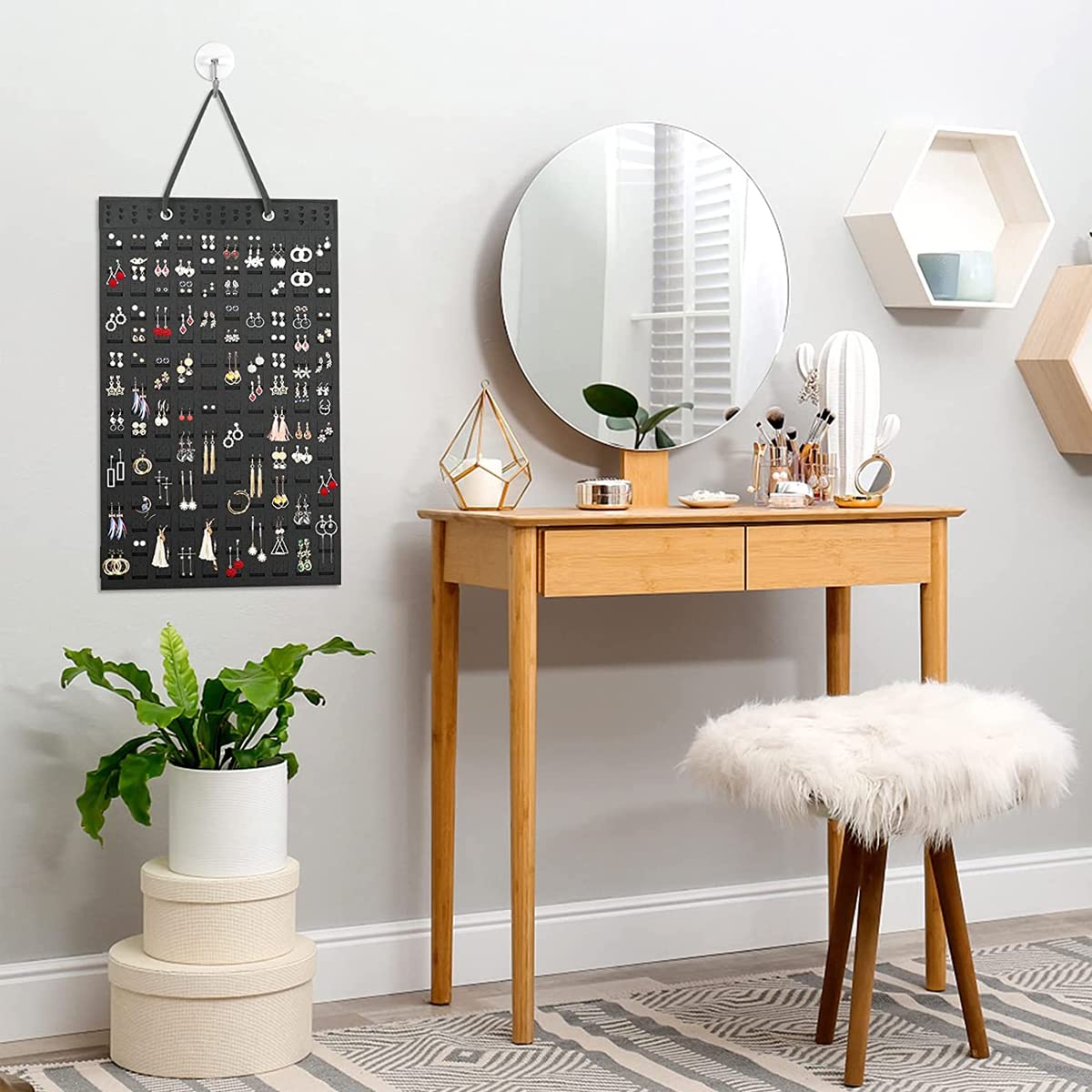 HASTHIP Wall Hanging Jewellery Organizer for Earrings and Necklaces with 35x70 cm Felt Board | Black Storage Display for Women