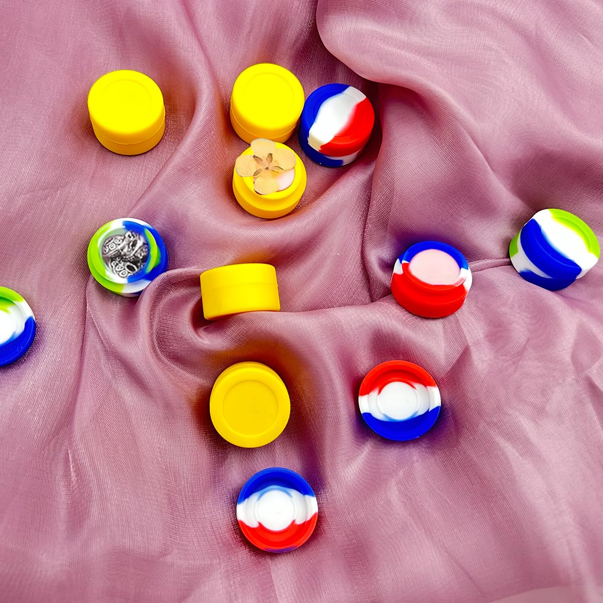 MAYCREATE Silicone Wax Containers for Kitchen and Travel featuring Screw Lid | 10pcs 5ml Colorful Non Stick Jars