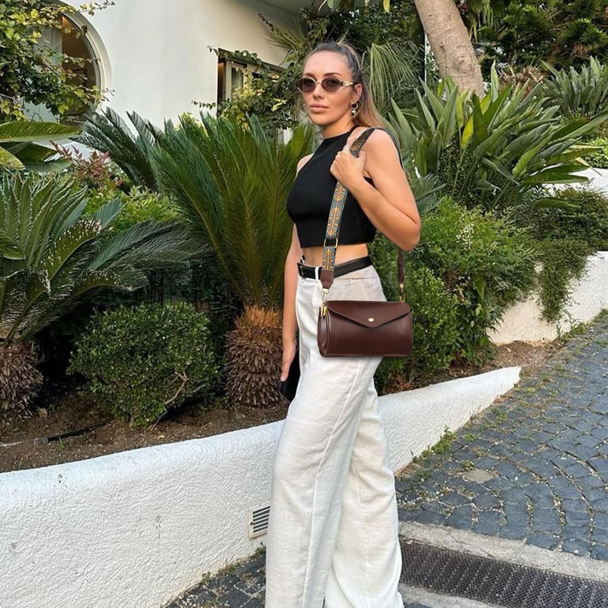 PALAY Shoulder Bag for Women featuring 5 Compartments and Snap Closure 19x13x12cm | Vintage Brown PU Crossbody