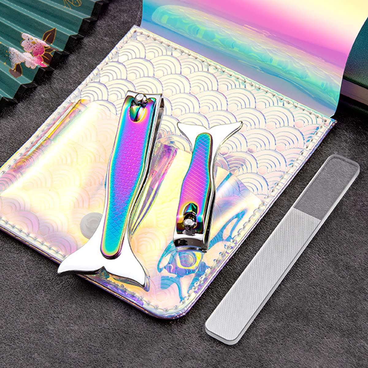 MAYCREATE Nail Clippers Set for Travel and Home Use with Curved Blade and 11×9.6 cm Pouch | Stainless Steel Mermaid Design