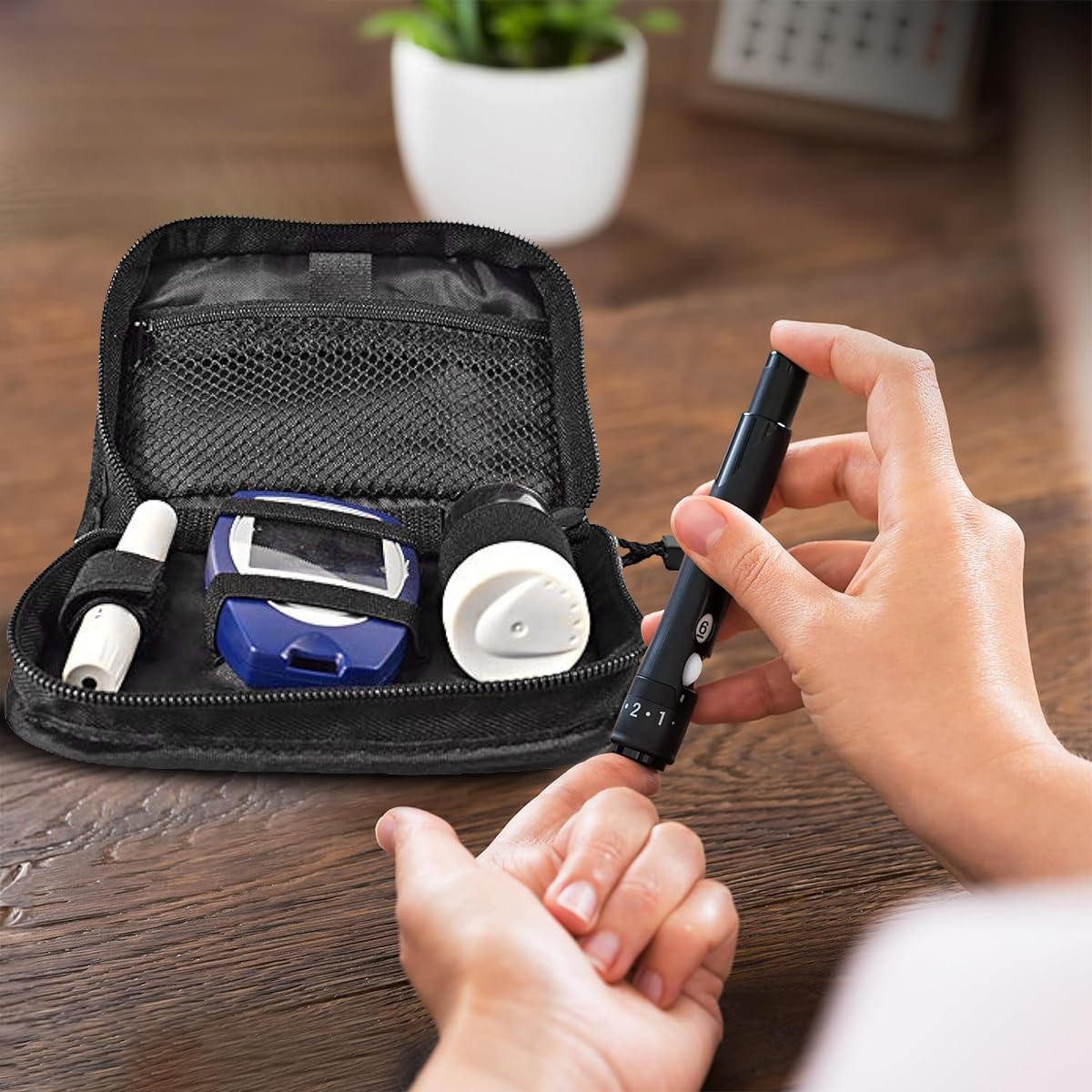 HANNEA Travel Glucose Meter Storage Bag for Insulin with Zipper Closure 15.5x11.5cm Oxford Cloth Organizer