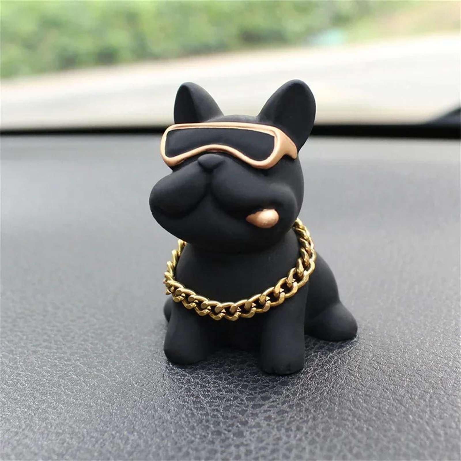 STHIRA® Bulldog Car Ornaments Resistant Comfortable Resin Material Auto Decor Cute Animal Figurine for Car Dashboard Decoration Unique Miniature Gifts Stylish Decorative Items Auto Interior Accessory