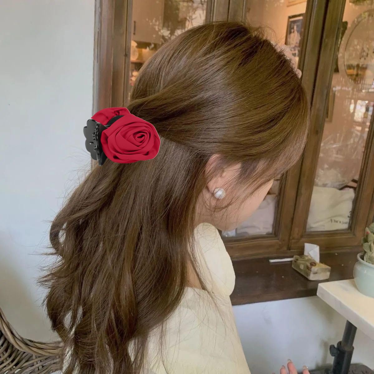 MAYCREATE Hair Clips for Women with Secure Spring-Loaded Hold and 1.57 in Size | Lightweight Acrylic Floral Claw Set