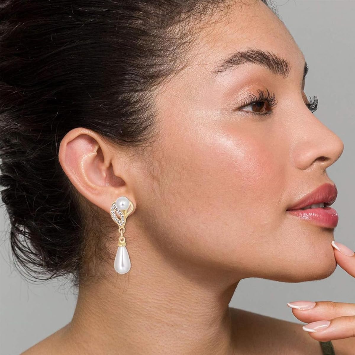 Venzina Pearl Necklace Set for Women with Drop Earrings featuring Rhinestones and Gold Alloy | Elegant Jewellery Gift