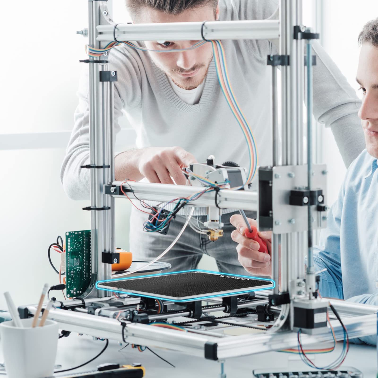 ZORBES 3D Printer Bed for Ender 3 and Ender 5 featuring 235x235x4mm tempered glass surface