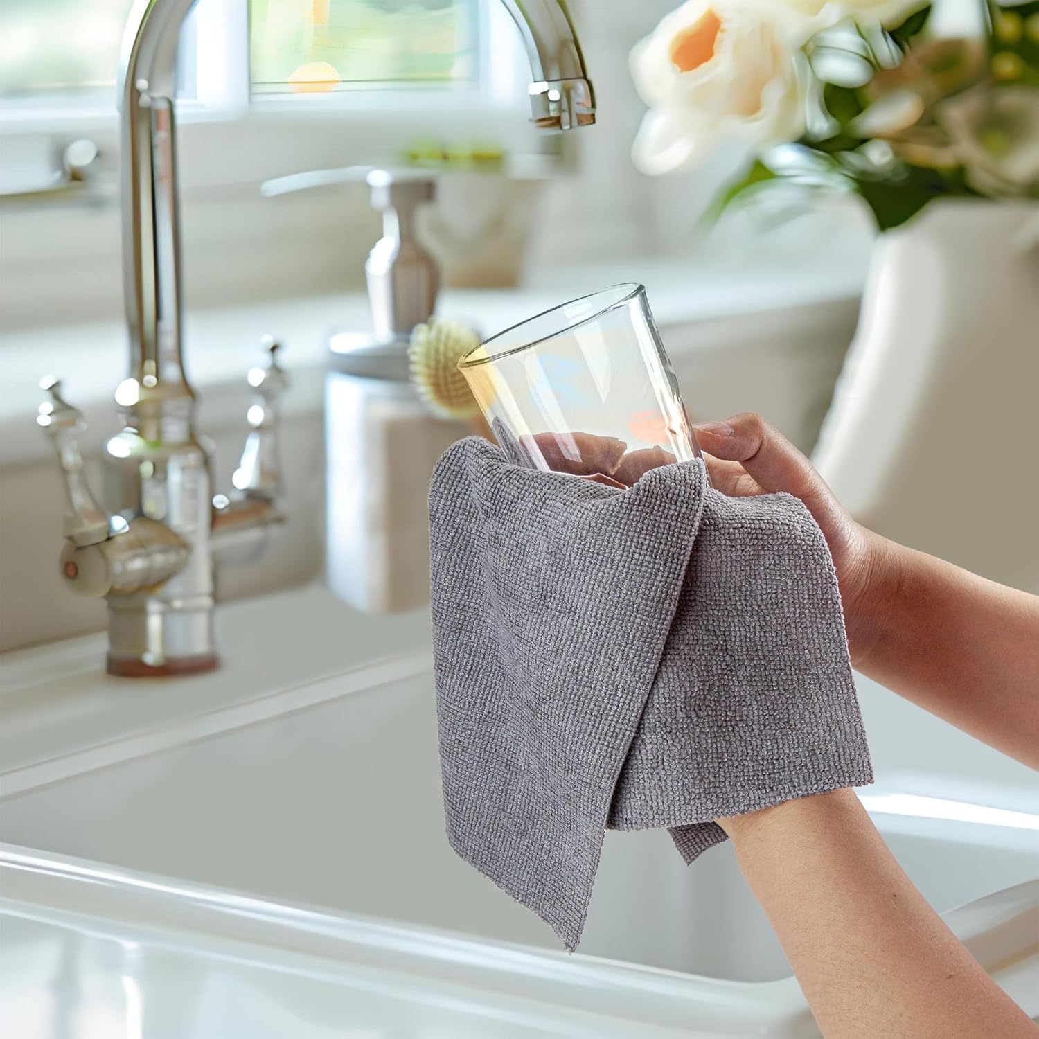 HASTHIP Microfiber Cleaning Cloth Roll for Kitchen Use with 60pcs Tear Away Towels | Reusable and Washable