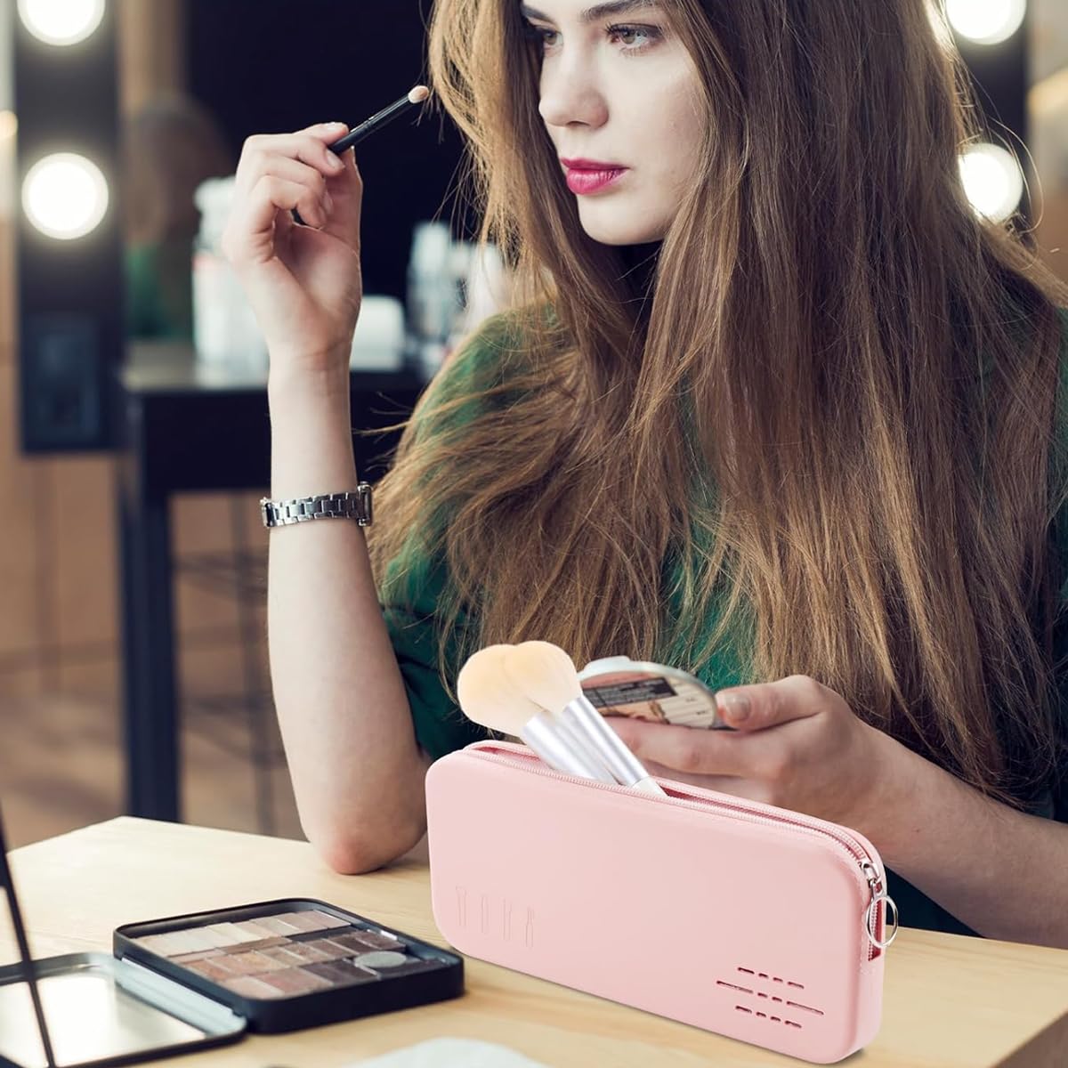 MAYCREATE Makeup Brush Holder for Travel with Zippered Silicone Pouch 8.9x4 in | Pink