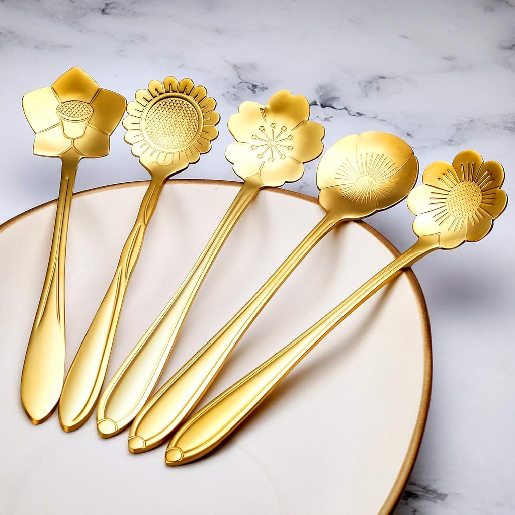 HASTHIP® 8 Pieces Flower Spoon Coffee Teaspoon Set, 410 Stainless Steel Tableware, Reusable Sugar Spoon Tea Spoon Stir Bar Spoon Stirring Spoon, 8 Different Patterns (Golden)